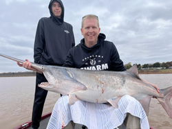 Hook into history: Paddlefish await you!